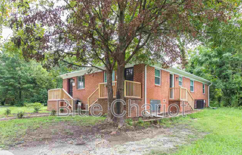 1211 Dawkins St in Durham, NC - Foto de edificio