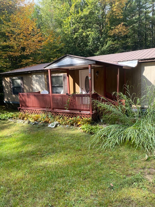 124 Archer Rd in Broadalbin, NY - Building Photo
