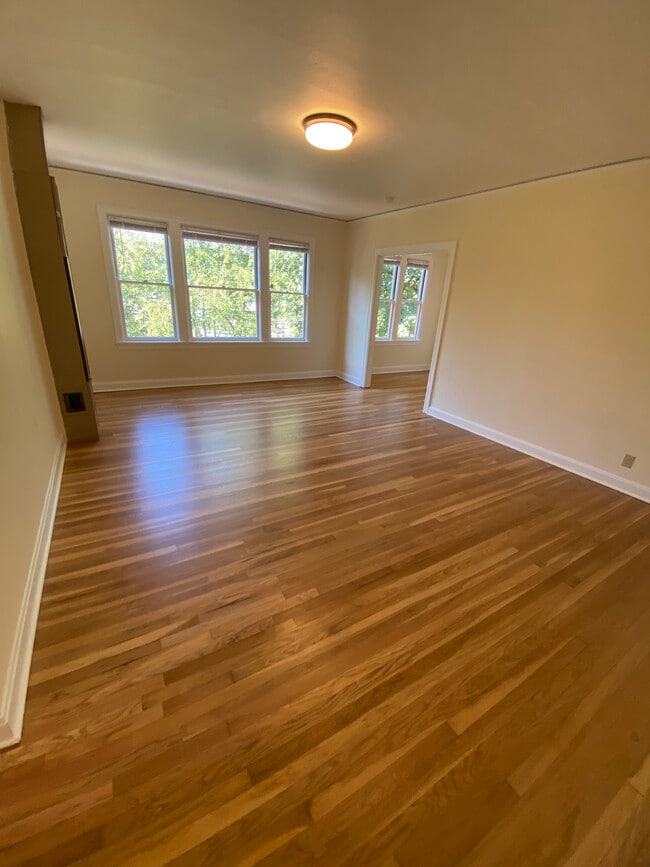 1329 Northeast Hancock Street, Unit Apt #10 in Portland, OR - Building Photo - Building Photo