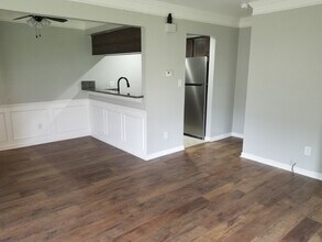 8945 Shawn Dr in Sterling Heights, MI - Foto de edificio - Building Photo