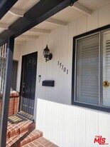 15101 Killion St in Los Angeles, CA - Building Photo