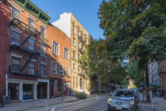 232 E 26th St in New York, NY - Foto de edificio - Building Photo