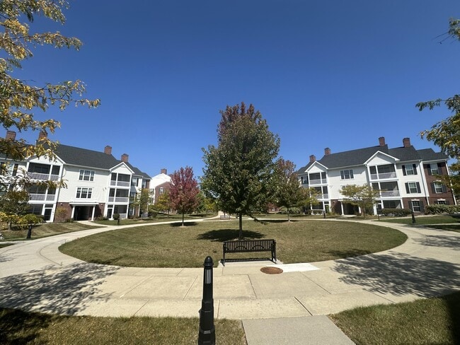 property at 1078 W Summerfield Gln Cir