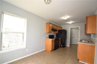 903 SW Sandrock Rd in Bentonville, AR - Building Photo - Building Photo