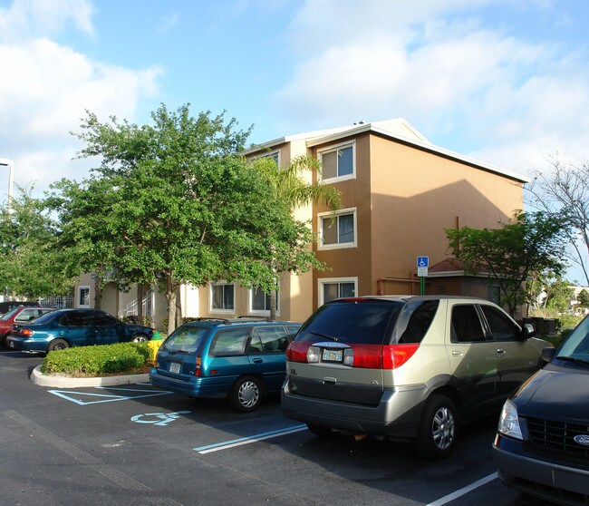 Summerlake Apartments