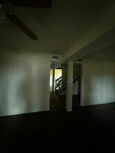 105 W Stegall Dr in Robinson, TX - Building Photo - Building Photo