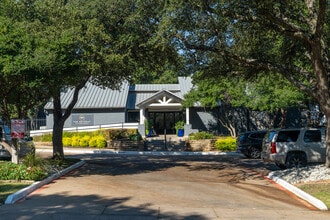 The Retreat at River Ranch in Fort Worth, TX - Building Photo - Building Photo