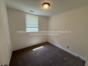 2120 Rush Wind Dr in Charlotte, NC - Building Photo - Building Photo