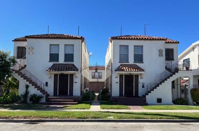 2933 S Redondo Blvd in Los Angeles, CA - Building Photo