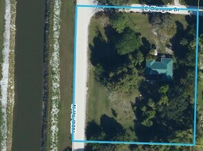 16790 Glasgow Dr E in The Acreage, FL - Building Photo - Building Photo