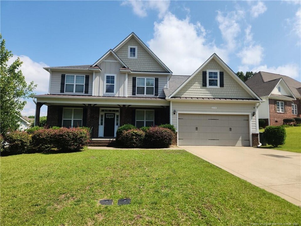 2114 Broadman Ave in Fayetteville, NC - Foto de edificio