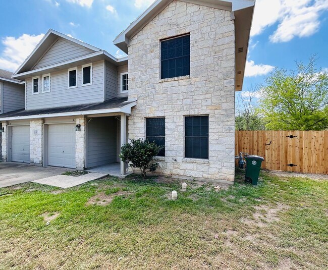 8511 Apple Carrie Cove in Austin, TX - Foto de edificio - Building Photo