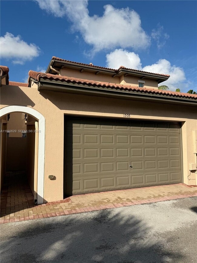 1505 SW 147th Ave in Pembroke Pines, FL - Building Photo - Building Photo