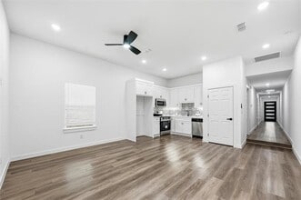 1311 Oneal St in Commerce, TX - Building Photo - Building Photo