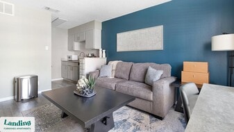 6000 Randolph Blvd in San Antonio, TX - Building Photo