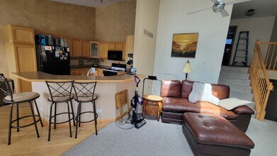 425 Dunridge Ct in East Dundee, IL - Building Photo - Building Photo