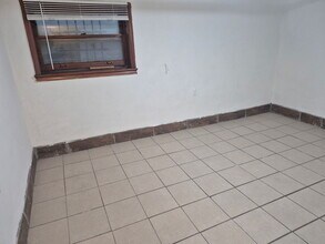 4722 N Kennicott Ave in Chicago, IL - Foto de edificio - Building Photo