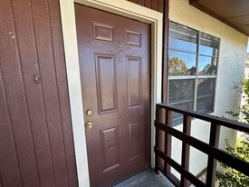 103 Shannon Cir in Del Rio, TX - Building Photo