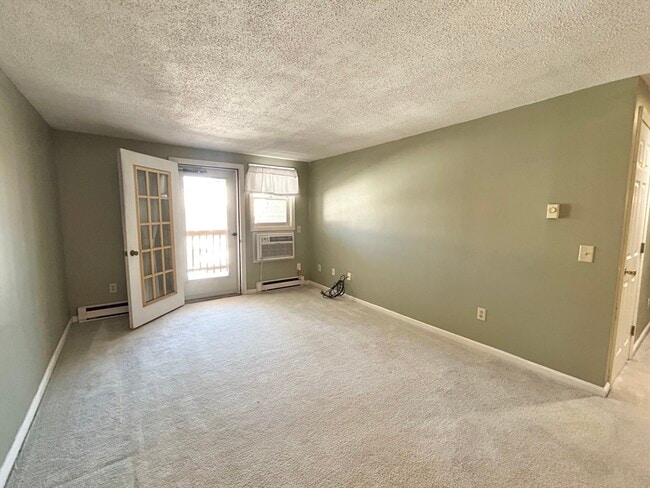 186 Heritage Dr in Northbridge, MA - Building Photo - Building Photo