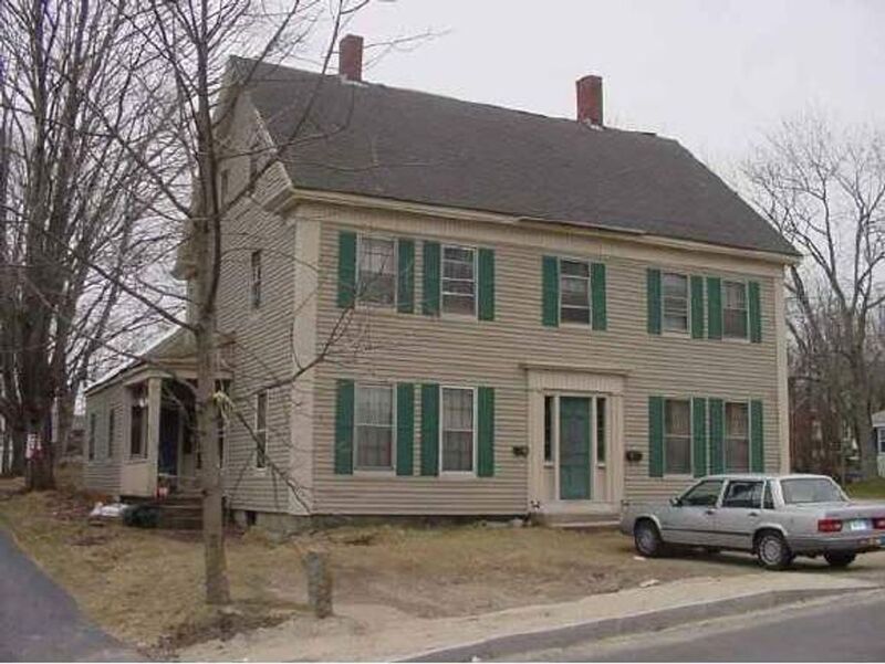 11 Spring St in Newmarket, NH - Foto de edificio