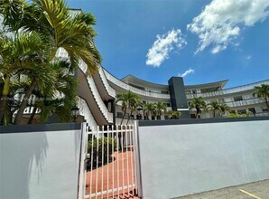 11 SW 52nd Ave in Coral Gables, FL - Building Photo - Building Photo