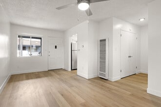 Terre at S Anza in El Cajon, CA - Building Photo - Building Photo