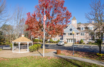 661-665 Lowell St in Lexington, MA - Foto de edificio - Building Photo