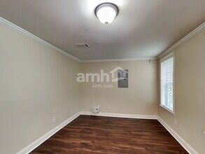 798 Eight Point Ct in Suwanee, GA - Building Photo - Building Photo