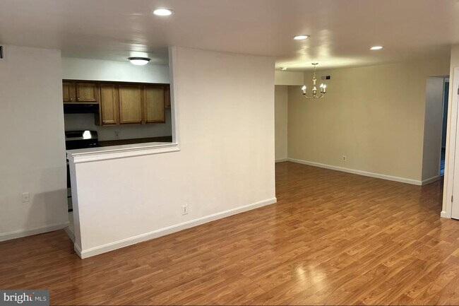 3926 Stone Gate Dr, Unit D in Suitland, MD - Foto de edificio - Building Photo