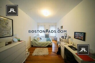 39 Dwight St in Brookline, MA - Building Photo - Building Photo