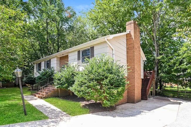 property at 8102 Sidras Ct