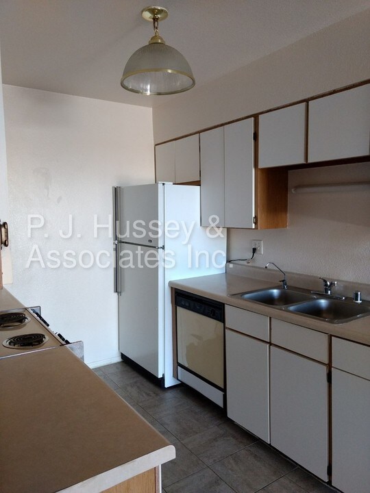 1440 N Idaho Rd-Unit -2047 in Apache Junction, AZ - Building Photo