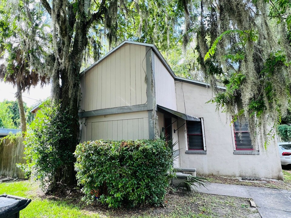 223 SW 4th Ave in Gainesville, FL - Building Photo