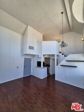 1529 S Bundy Dr in Los Angeles, CA - Building Photo - Building Photo