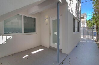 1035 Euclid Ave in Miami Beach, FL - Building Photo - Building Photo