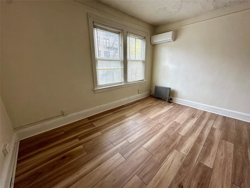153 Radford St in Yonkers, NY - Building Photo