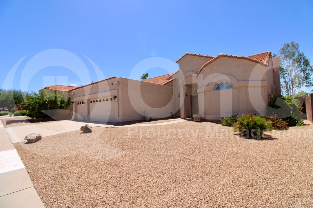 990 S Avenida Los Reyes in Tucson, AZ - Building Photo