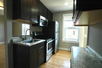 108 King St, Unit 301 in Sun Prairie, WI - Building Photo - Building Photo