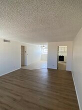 3737 E Turney Ave, Unit 225 in Phoenix, AZ - Building Photo - Building Photo