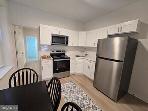 1523 N 30th St in Philadelphia, PA - Foto de edificio - Building Photo