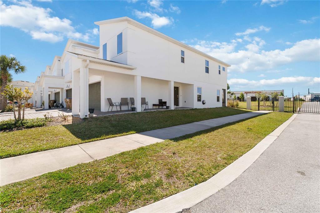 3350 Beaute Dr in Kissimmee, FL - Building Photo