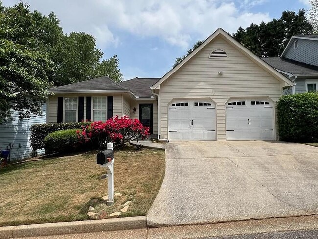 property at 279 Glen Cove Dr