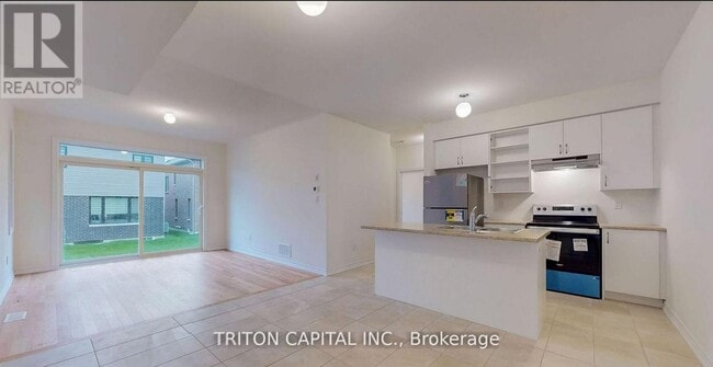 14 Bannister Rd in Barrie, ON - Building Photo - Building Photo