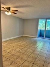 10090 NW 80th Ct in Hialeah, FL - Building Photo - Building Photo