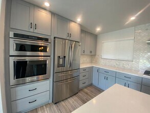 8753 Mulvaney Dr in San Diego, CA - Building Photo - Building Photo