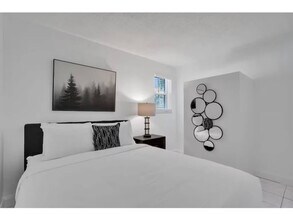 3215 NE 7th St, Unit SI FL1-ID1503961P in Pompano Beach, FL - Foto de edificio - Building Photo