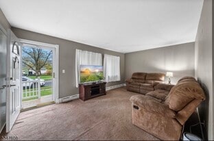 706 Boesel Ave in Manville, NJ - Building Photo