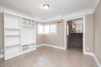 3001 Glen Lake Rd in Victoria, BC - Building Photo - Building Photo