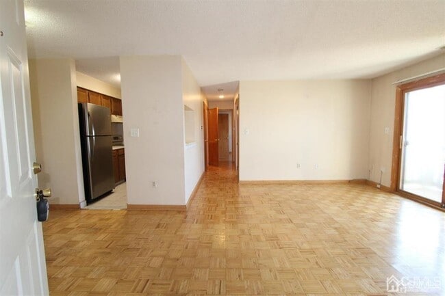4812 Ravens Crest Dr in Plainsboro, NJ - Building Photo - Building Photo