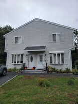 235 High Ridge Dr in Bridgeport, CT - Building Photo